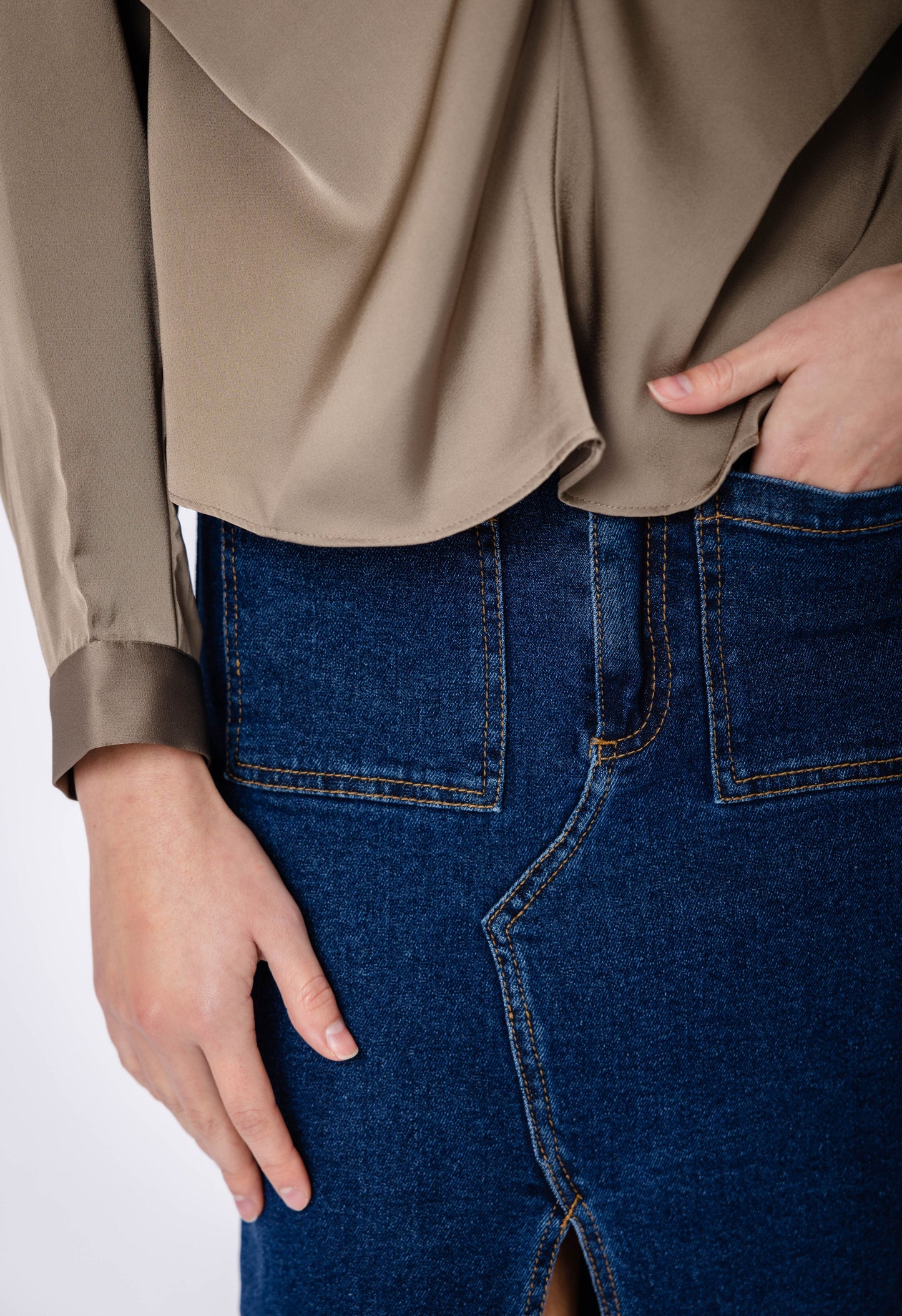 Hugh Skirt in Indigo