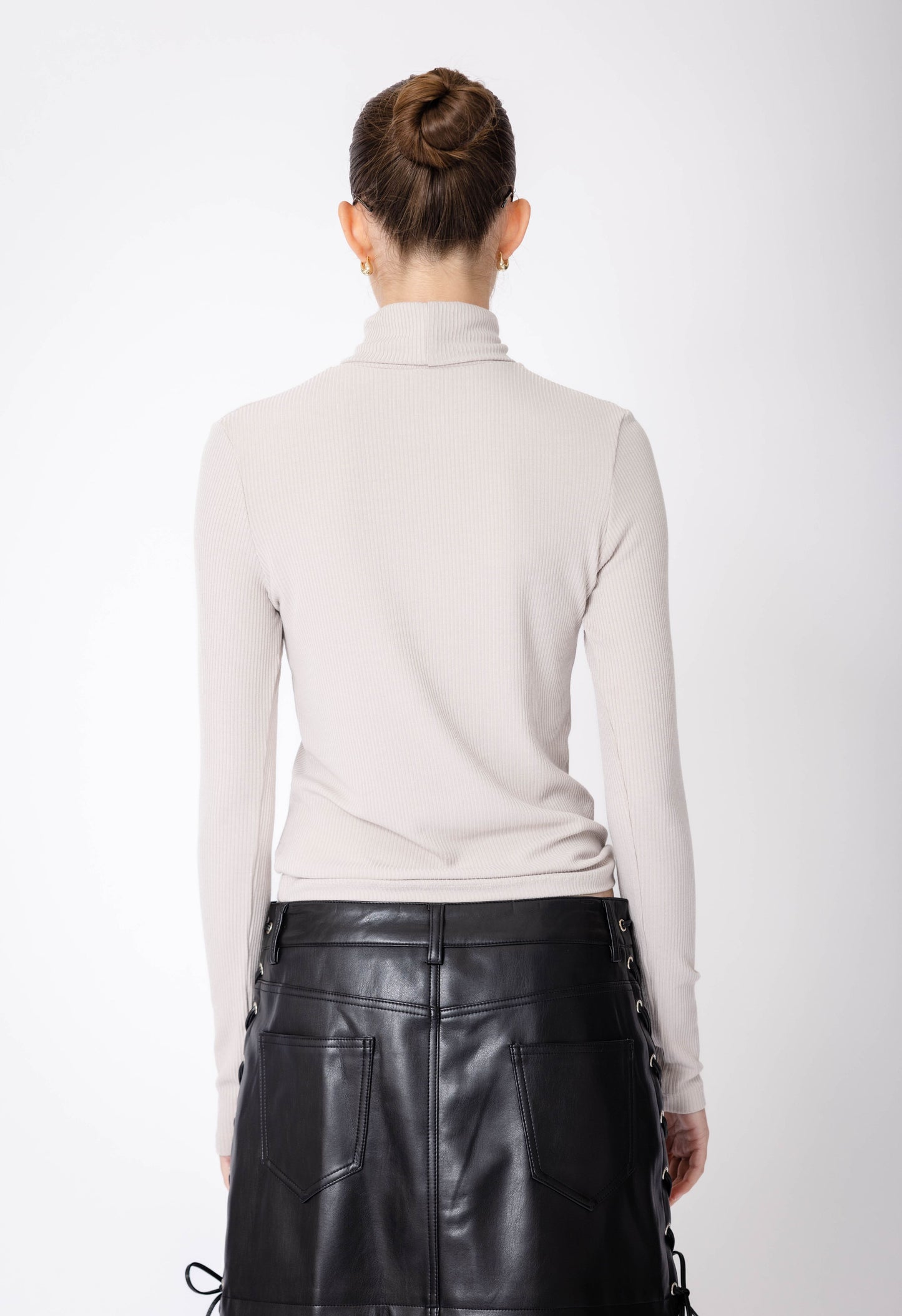 Ribbed Turtleneck in Mauve
