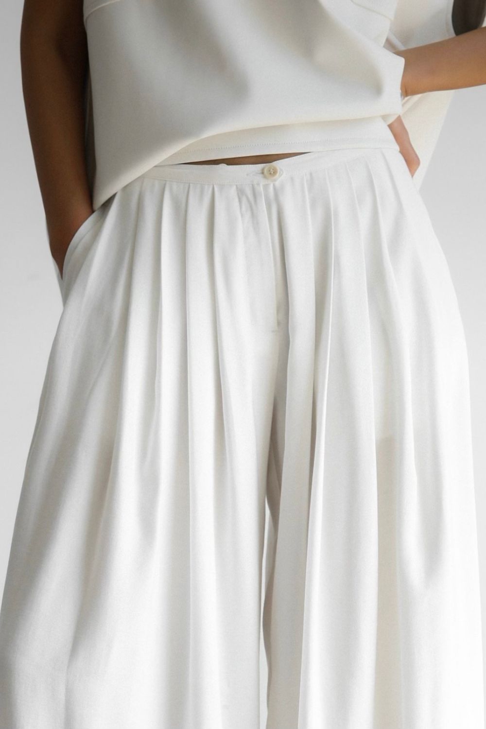 Martha Pleated Trouser in White