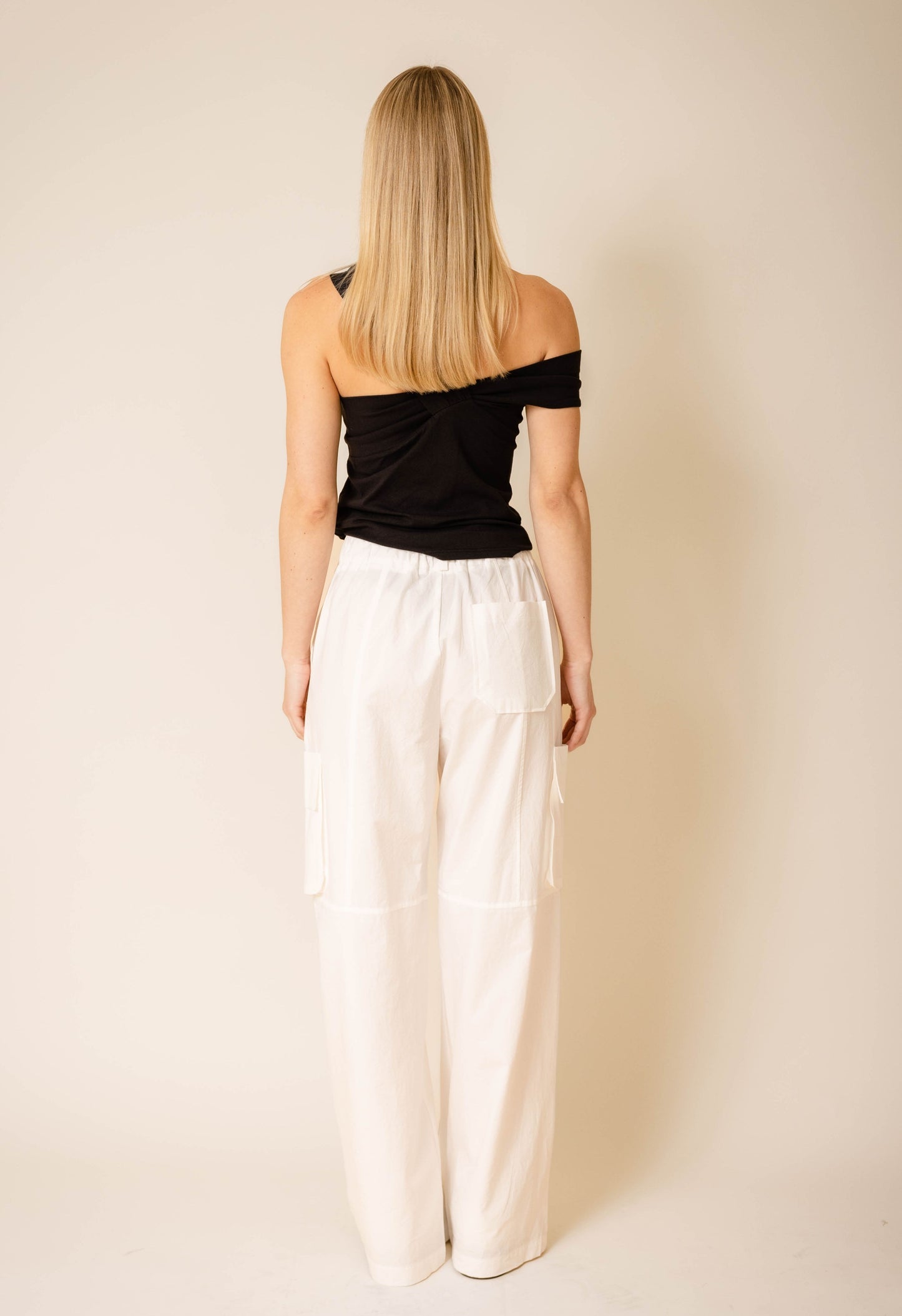 Crepe off Shoulder Top In Black