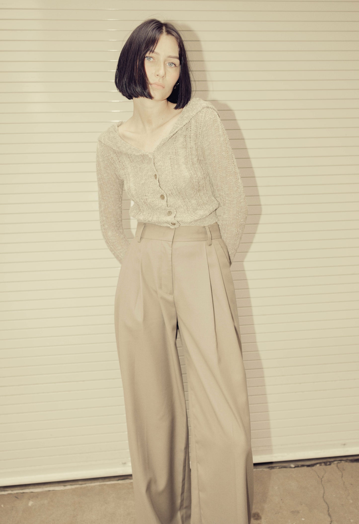 Daze Cape Sweater In Moss