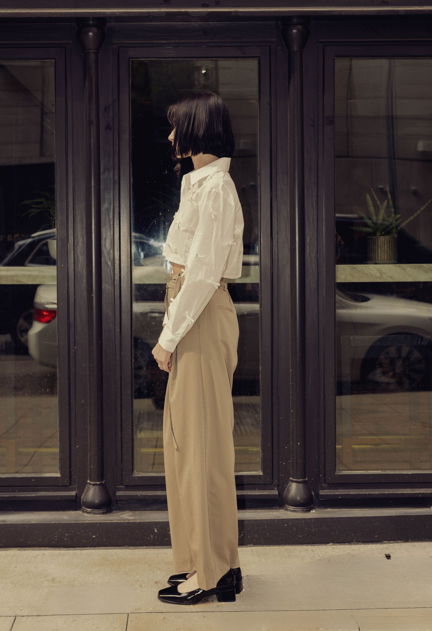 Cropped Bowtie Button Down In White