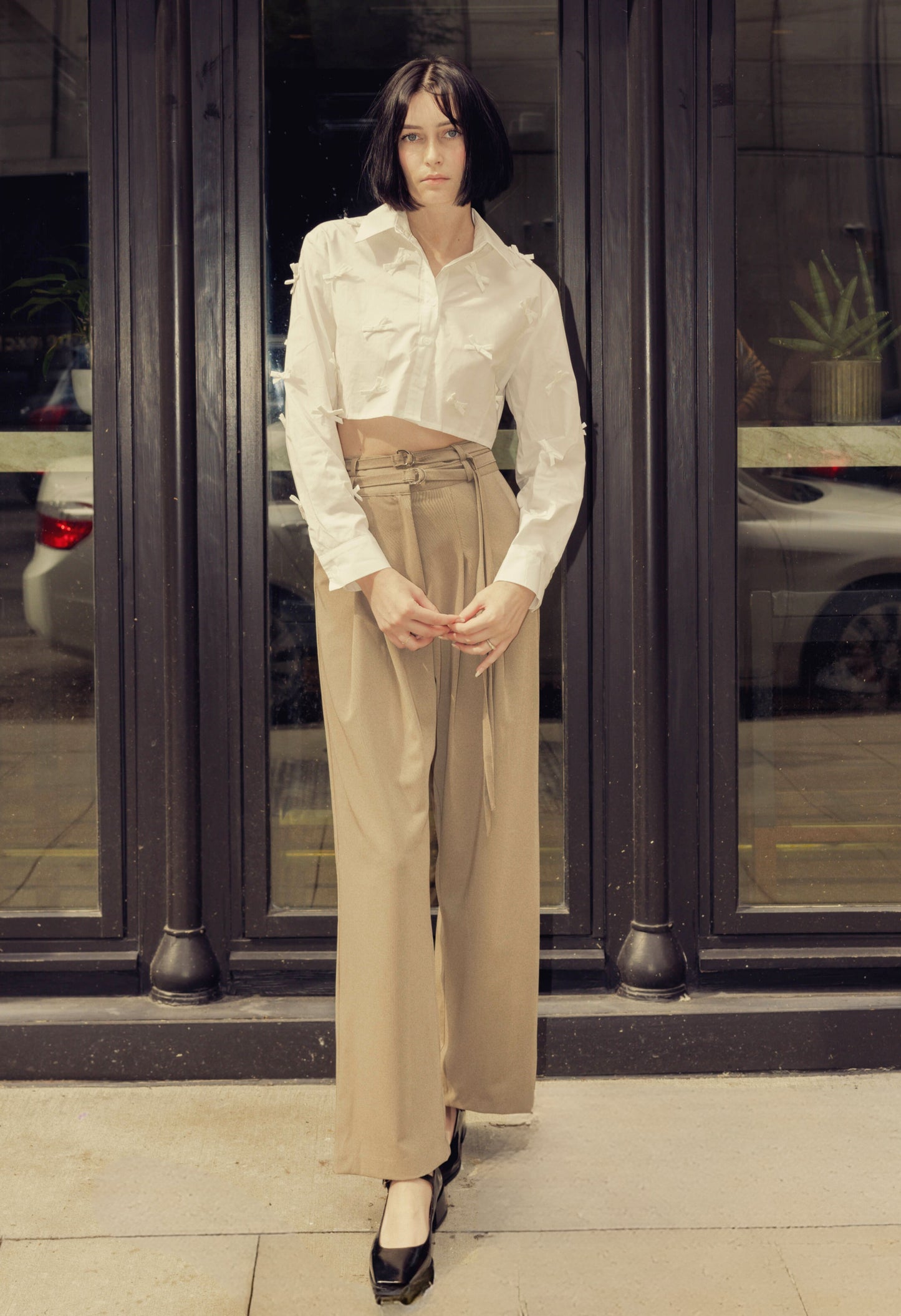 Cropped Bowtie Button Down In White