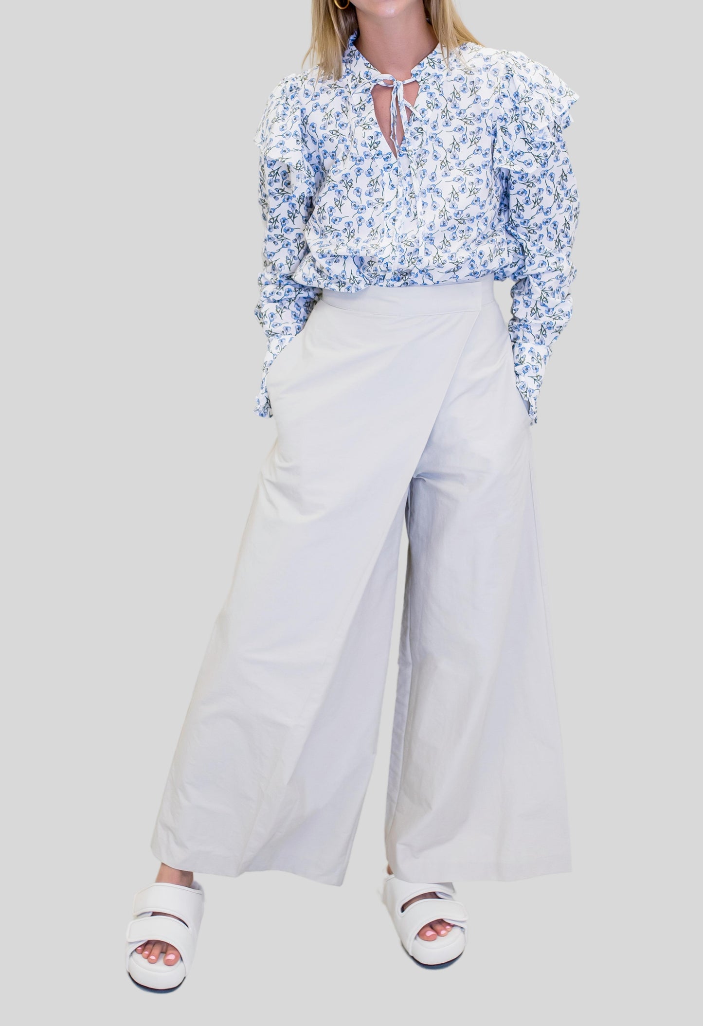 Front Fold Trouser in Beige