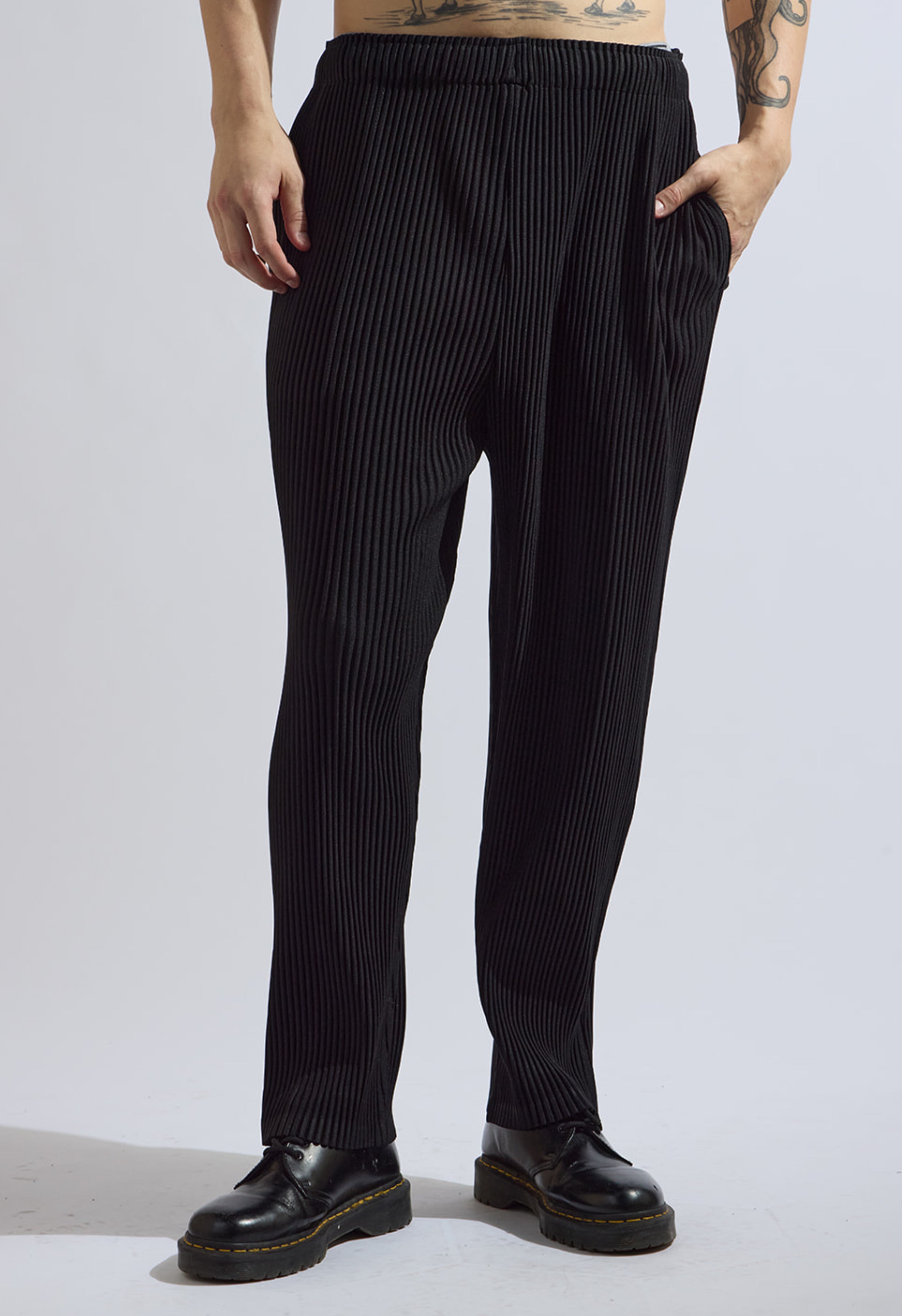 Pleated Trousers in Black – The NKC Store