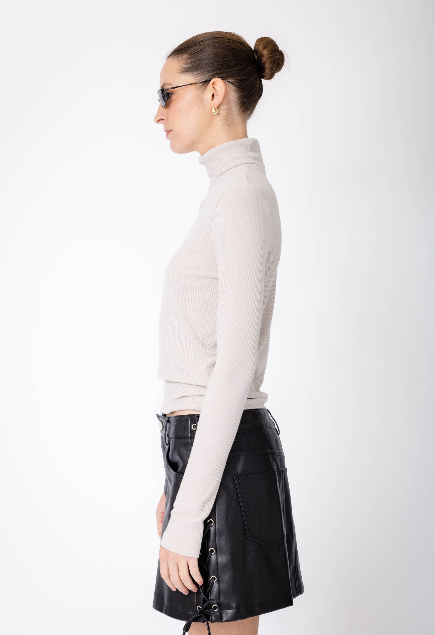 Ribbed Turtleneck in Mauve