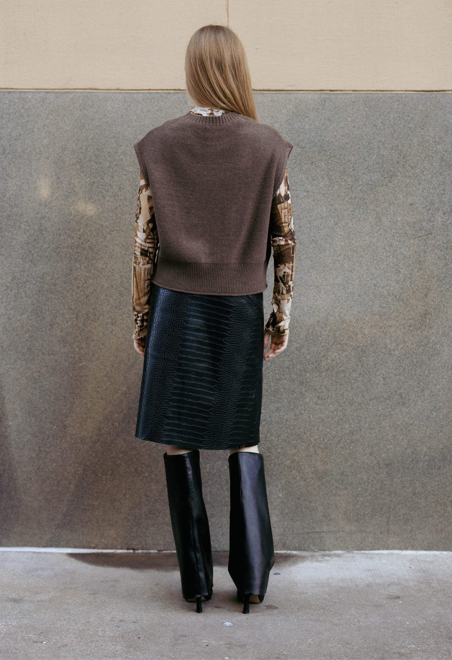 Eloise Cable Knit Sweater Vest In Brown