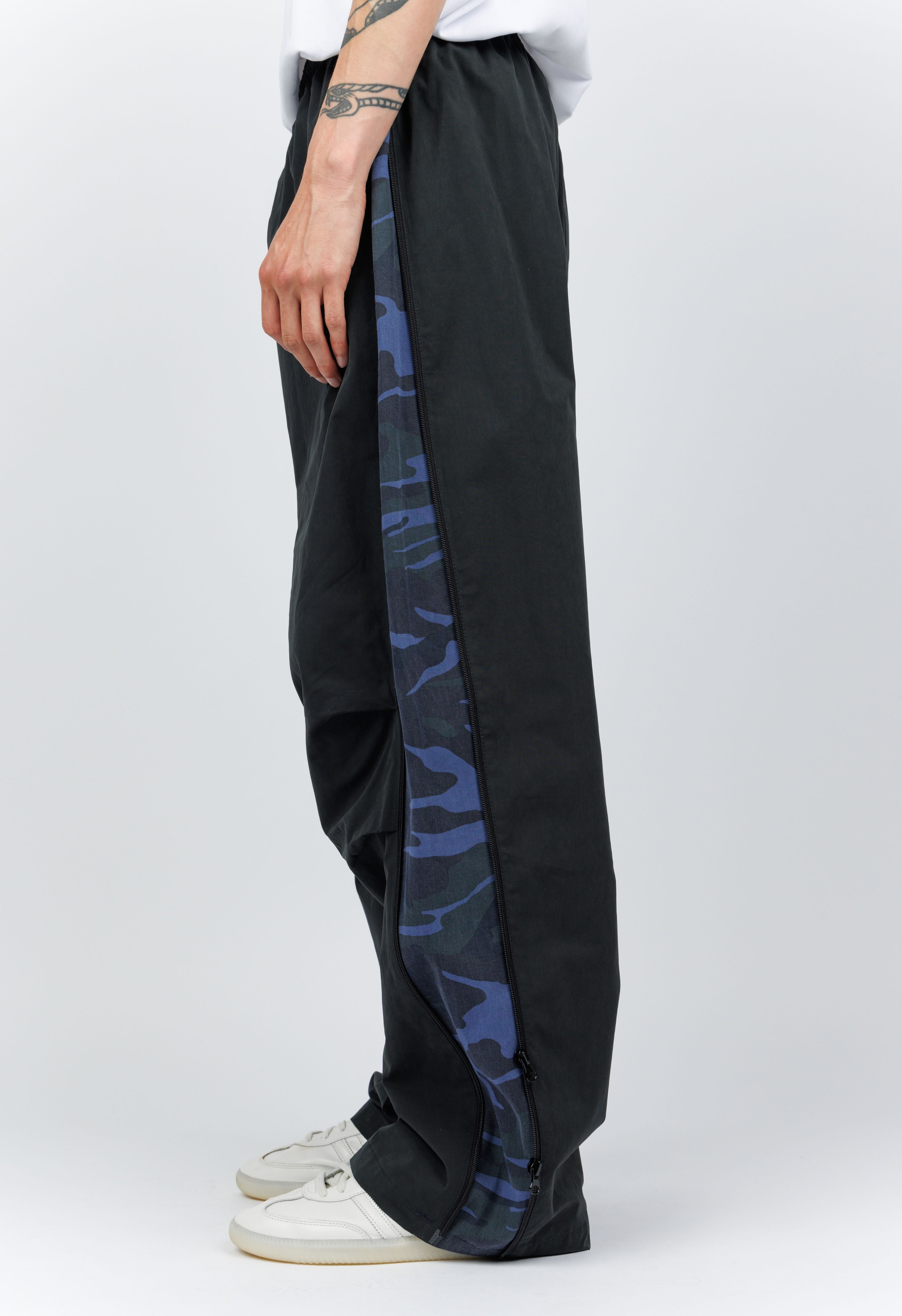 Side Zip Camo Pant in Black – The NKC Store