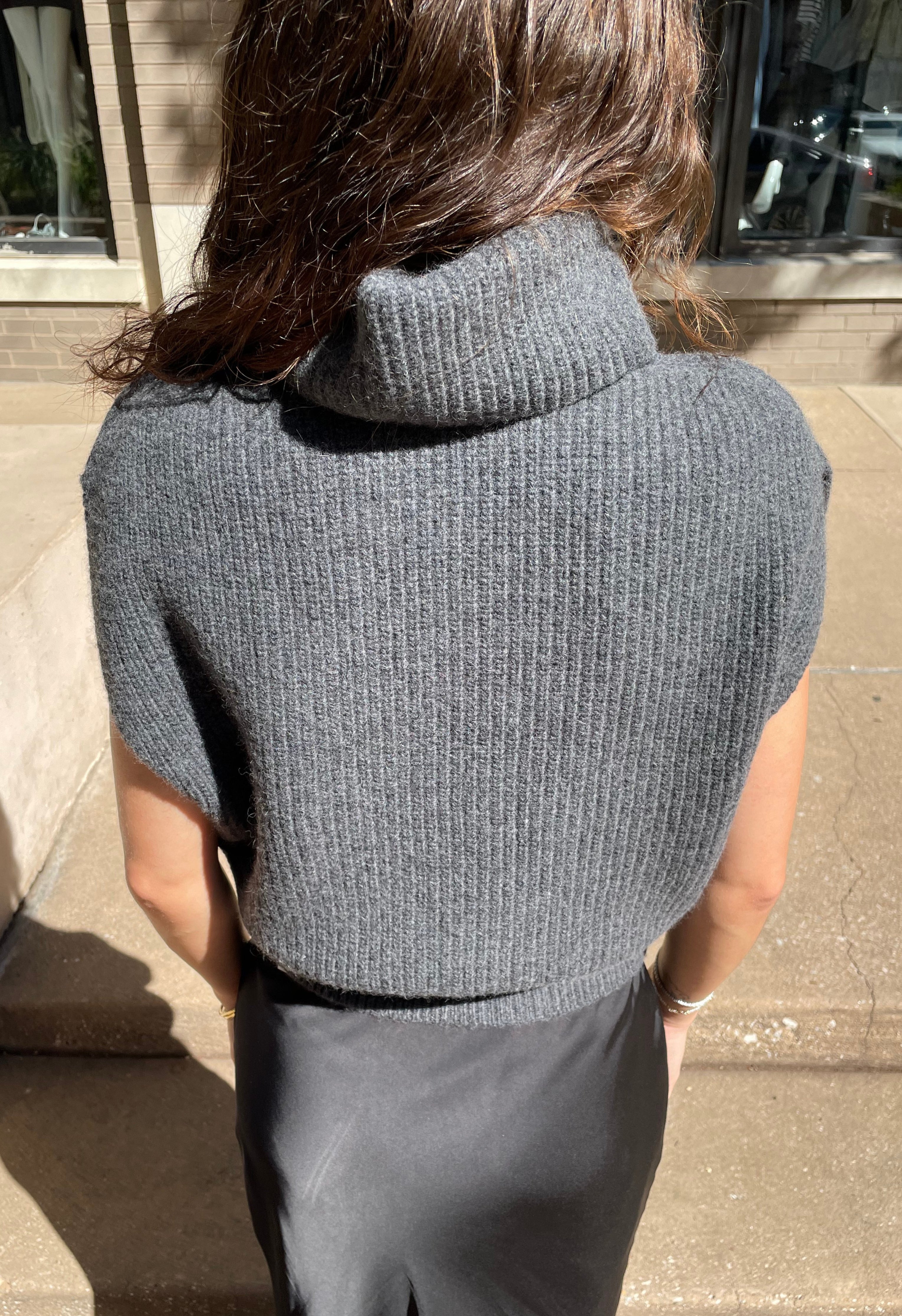 Women's Knit Tank Tops Blouses, Over Sized Shirts & Sweaters – The