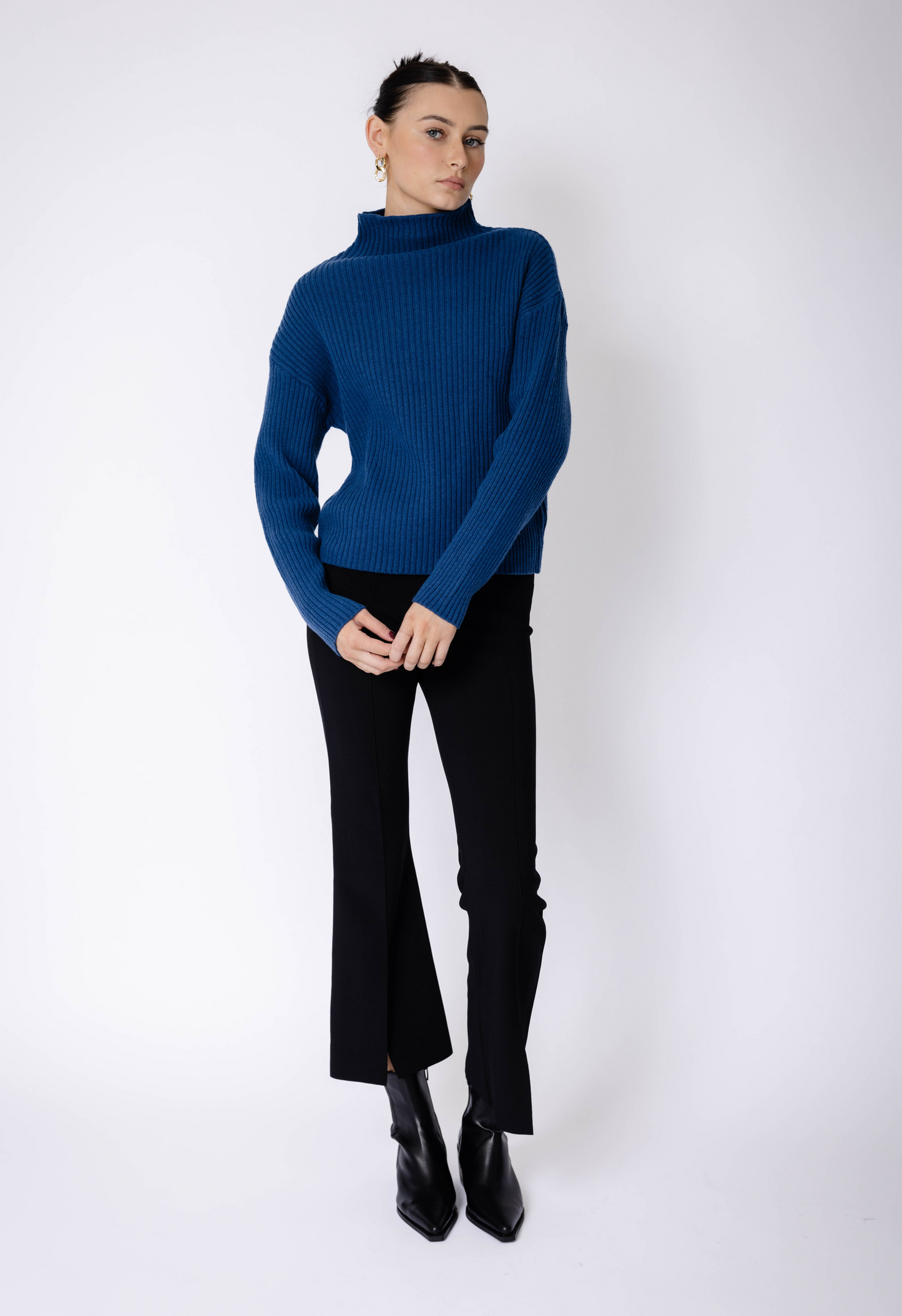 Robin Cashmere Blend Sweater In Deep Blue