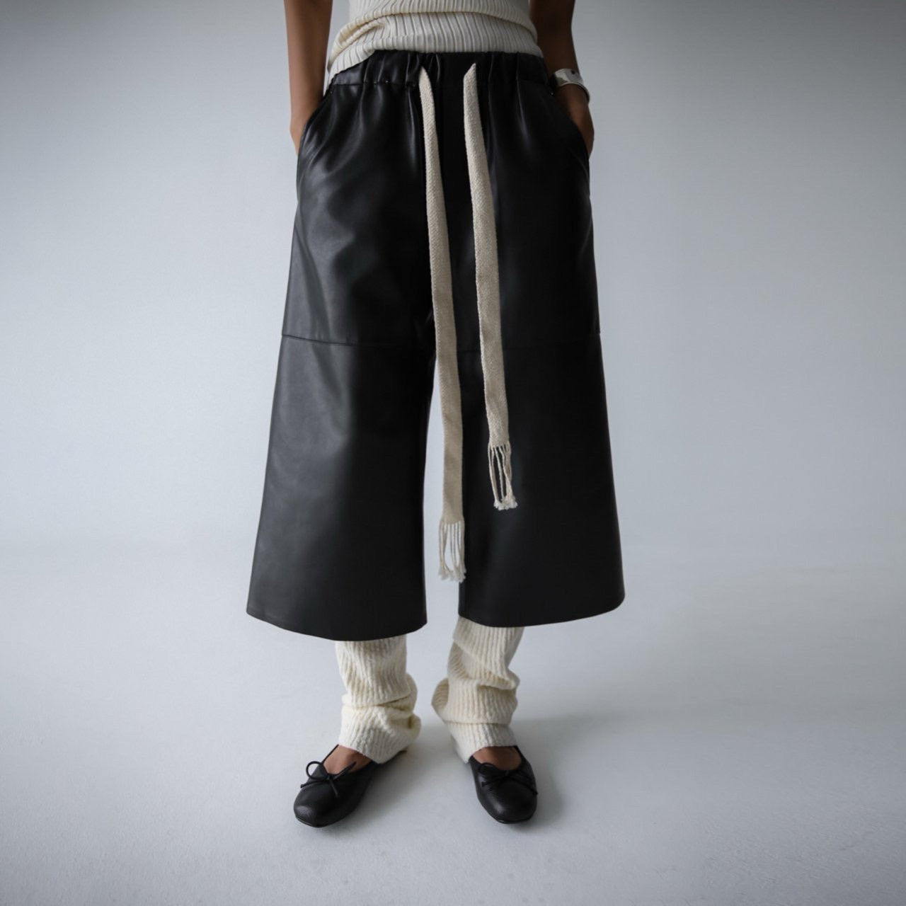 【YOURNUS】Vegan Leather Wide Cropped Pants CROP FLARE VEGAN LEATHER PANT